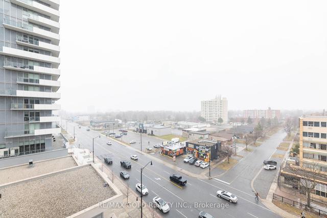809 - 215 Queen St E, Condo with 2 bedrooms, 1 bathrooms and 1 parking in Brampton ON | Image 7