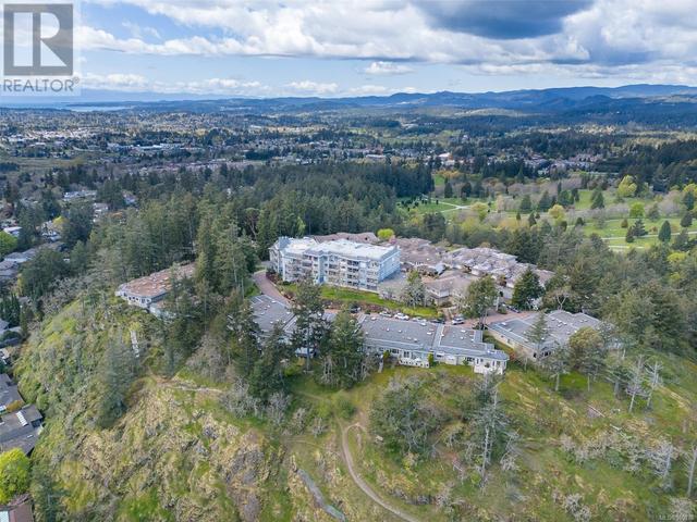 404 - 940 Boulderwood Rise, Condo with 2 bedrooms, 2 bathrooms and 1 parking in Saanich BC | Image 42