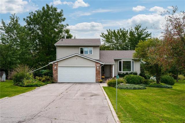 225 Stirling Street, House detached with 3 bedrooms, 2 bathrooms and 6 parking in Haldimand County ON | Image 1