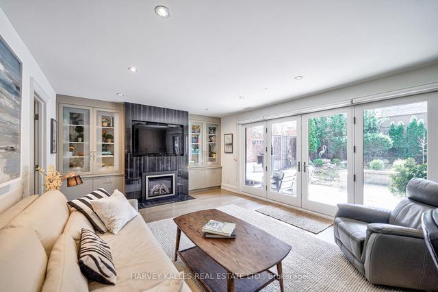 29 Boswell Ave, House semidetached with 3 bedrooms, 4 bathrooms and 3 parking in Toronto ON | Image 29