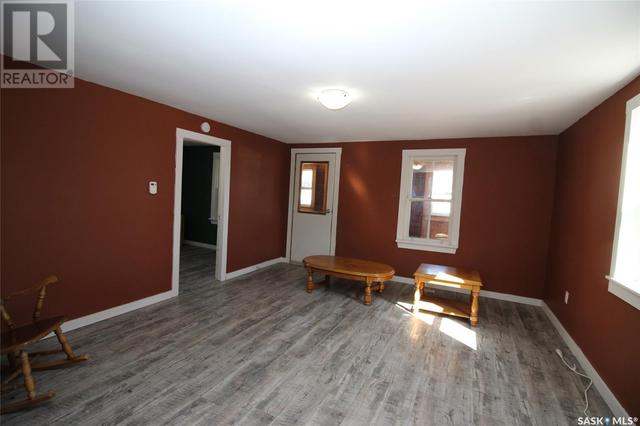 224 Front Street, House detached with 1 bedrooms, 1 bathrooms and null parking in Eastend SK | Image 7