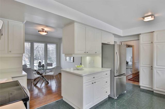 4 Frivick Crt, House detached with 4 bedrooms, 4 bathrooms and 6 parking in Toronto ON | Image 9