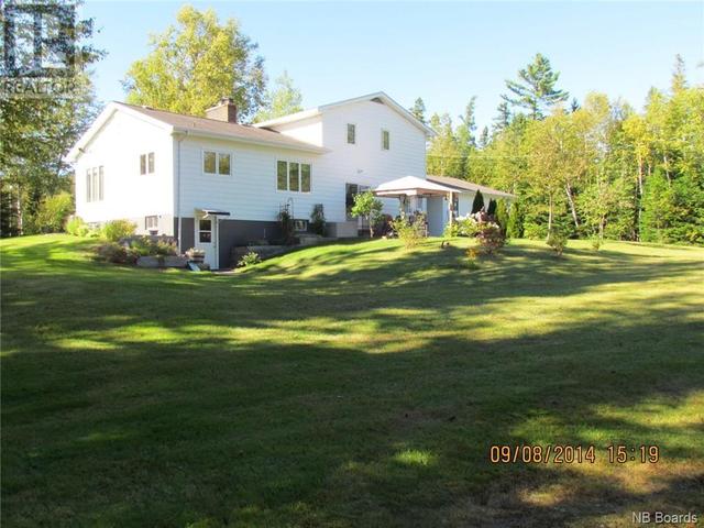 3633 Route 180, House detached with 4 bedrooms, 3 bathrooms and null parking in Bathurst NB | Image 2