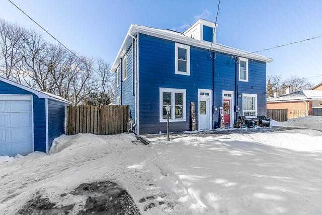 104 Poplar Ave, House semidetached with 3 bedrooms, 2 bathrooms and 7 parking in Halton Hills ON | Image 1