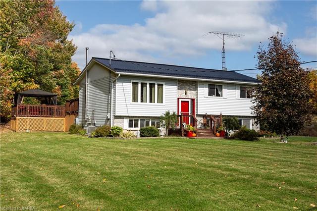 1840 Ormsbee Road, House detached with 4 bedrooms, 2 bathrooms and 4 parking in South Frontenac ON | Image 3