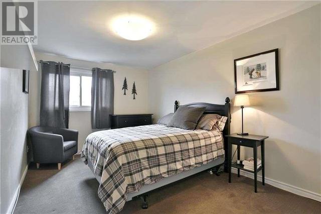 37 - 23 Watsons Lane, Townhouse with 3 bedrooms, 2 bathrooms and 2 parking in Hamilton ON | Image 16