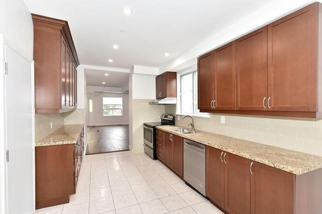 221 Belgravia Ave, House detached with 3 bedrooms, 4 bathrooms and 2 parking in Toronto ON | Image 4