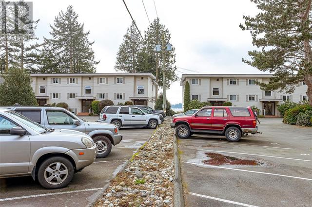 9 - 1986 Glenidle Rd, Condo with 1 bedrooms, 1 bathrooms and 1 parking in Sooke BC | Image 2