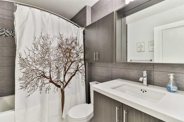 lph10 - 3700 Highway 7, Condo with 1 bedrooms, 1 bathrooms and 1 parking in Vaughan ON | Image 3