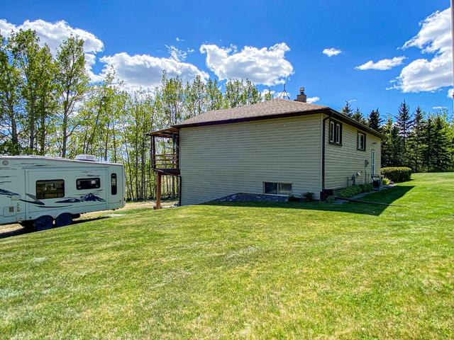345082 Range Road 44, House detached with 4 bedrooms, 2 bathrooms and 6 parking in Clearwater County AB | Image 2
