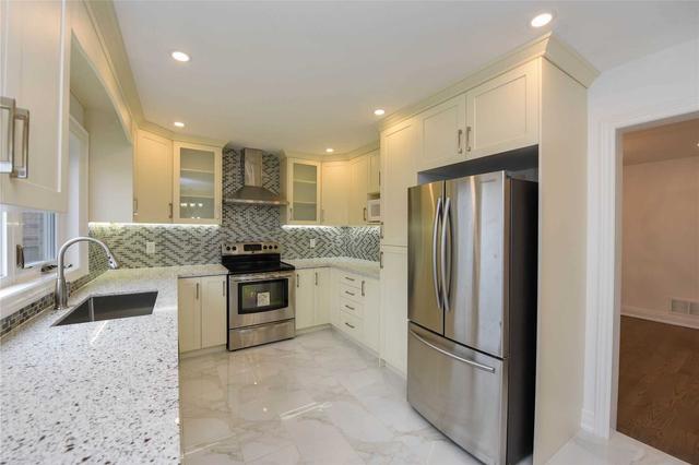 5455 Quartermain Cres, House detached with 5 bedrooms, 5 bathrooms and 6 parking in Mississauga ON | Image 4