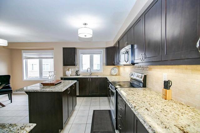 53 Ariel Rd S, House attached with 3 bedrooms, 4 bathrooms and 2 parking in Brampton ON | Image 9