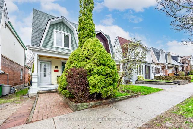 18 Roseheath Ave, House semidetached with 2 bedrooms, 2 bathrooms and 0 parking in Toronto ON | Image 12