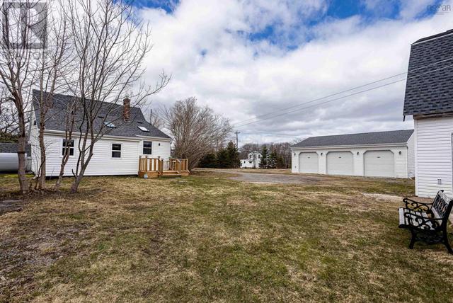 1106 Old Sambro Road, House detached with 3 bedrooms, 1 bathrooms and null parking in Halifax NS | Image 4