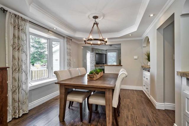 123 Mississaga St, House detached with 3 bedrooms, 4 bathrooms and 6 parking in Oakville ON | Image 5