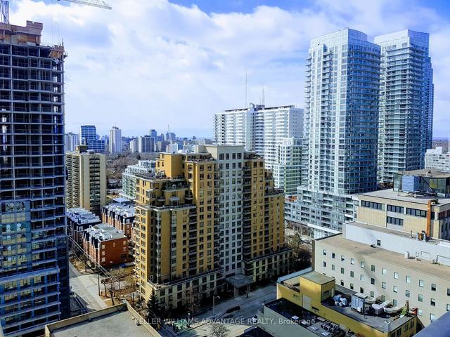1809 - 185 Roehampton Ave, Condo with 2 bedrooms, 2 bathrooms and 1 parking in Toronto ON | Image 9