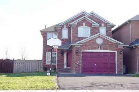 03 Upwood Pl, House detached with 3 bedrooms, 3 bathrooms and 2 parking in Brampton ON | Image 1