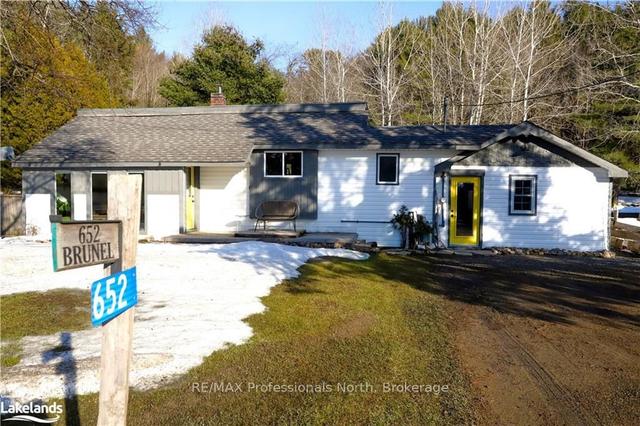 652 Brunel Rd, House detached with 3 bedrooms, 2 bathrooms and 4 parking in Huntsville ON | Image 12
