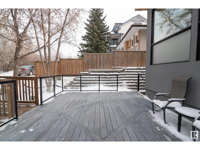 9629 84 Av Nw, House detached with 6 bedrooms, 3 bathrooms and null parking in Edmonton AB | Image 2