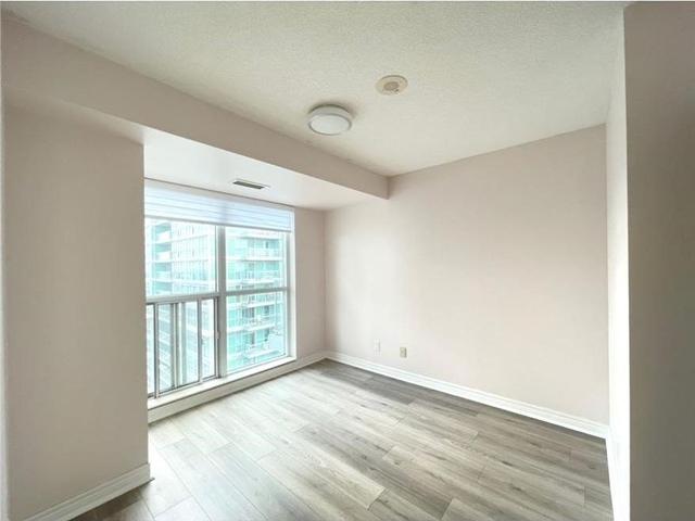 ph 04 - 60 Town Centre Crt, Condo with 2 bedrooms, 2 bathrooms and 1 parking in Toronto ON | Image 7