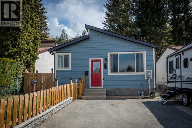 515 Gleneagles Drive, House detached with 4 bedrooms, 2 bathrooms and null parking in Kamloops BC | Card Image