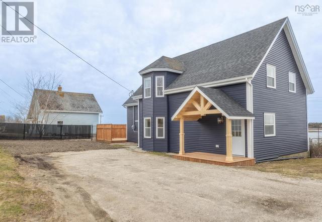 1 Baker Street, House detached with 3 bedrooms, 2 bathrooms and null parking in Yarmouth NS | Image 1