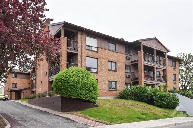 209 - 316 Savard Avenue, Condo with 2 bedrooms, 2 bathrooms and 1 parking in Ottawa ON | Card Image