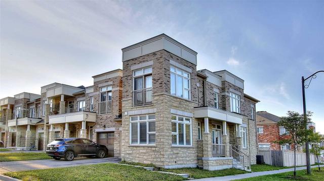 34 Rougeview Park Cres, House attached with 4 bedrooms, 3 bathrooms and 2 parking in Markham ON | Image 2