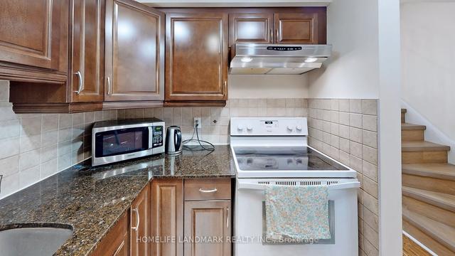 82 - 1209 Queen St E, Townhouse with 3 bedrooms, 2 bathrooms and 1 parking in Toronto ON | Image 8