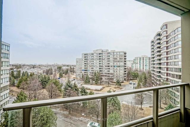 703 - 11 Townsgate Dr, Condo with 2 bedrooms, 2 bathrooms and 1 parking in Vaughan ON | Image 10