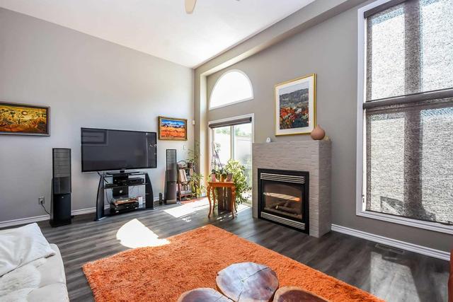 2 - 371 Wilson St E, Townhouse with 3 bedrooms, 3 bathrooms and 1 parking in Hamilton ON | Image 12