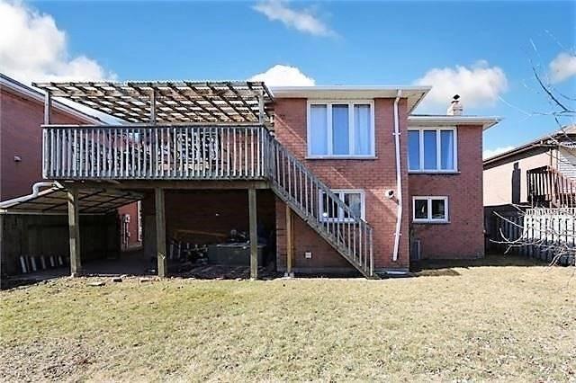 main - 15 Bruntsfield St, House detached with 3 bedrooms, 2 bathrooms and 2 parking in Clarington ON | Image 16