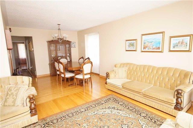 2771 Tallberg Crt, House detached with 3 bedrooms, 2 bathrooms and 2 parking in Mississauga ON | Image 8