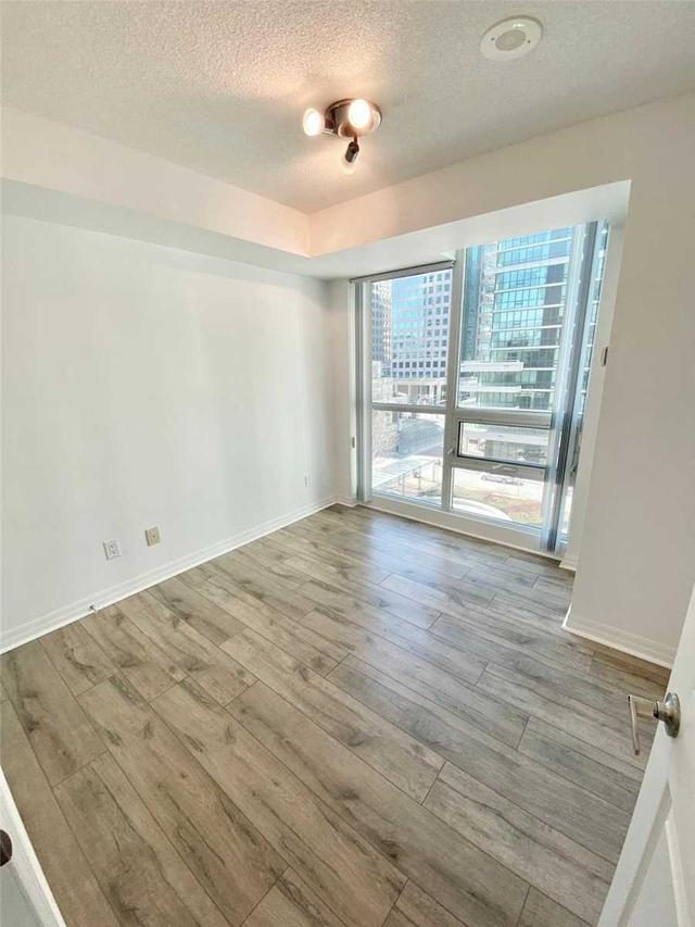 510 - 12 Yonge St, Condo with 2 bedrooms, 2 bathrooms and 1 parking in Toronto ON | Image 14