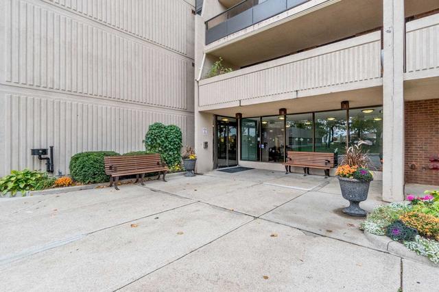 806 - 2929 Aquitaine Ave, Condo with 2 bedrooms, 2 bathrooms and 1 parking in Mississauga ON | Image 12