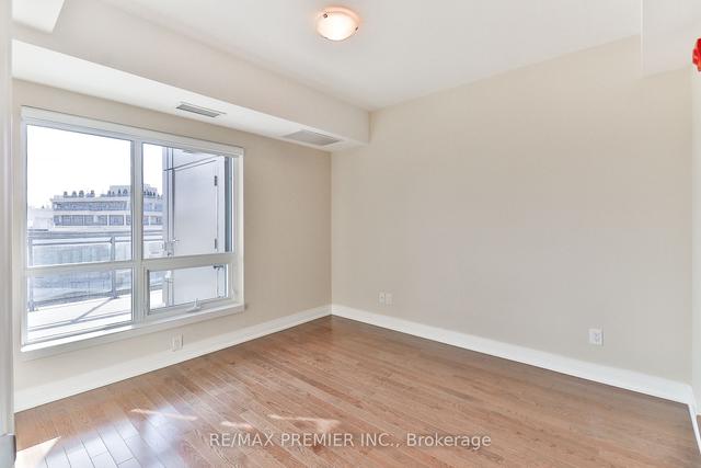 704 - 112 Woodbridge Ave, Condo with 2 bedrooms, 2 bathrooms and 1 parking in Vaughan ON | Image 4