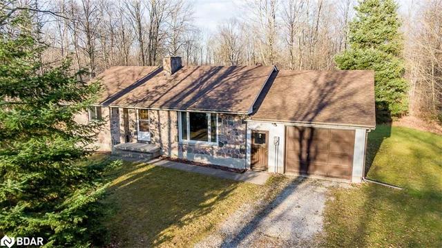 5491 9th Line N, House detached with 2 bedrooms, 1 bathrooms and 25 parking in Oro Medonte ON | Image 17