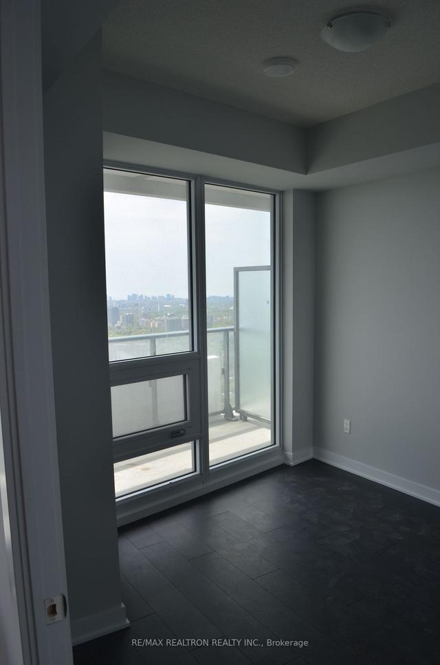 5404 - 2221 Yonge St, Condo with 1 bedrooms, 1 bathrooms and 0 parking in Toronto ON | Image 3