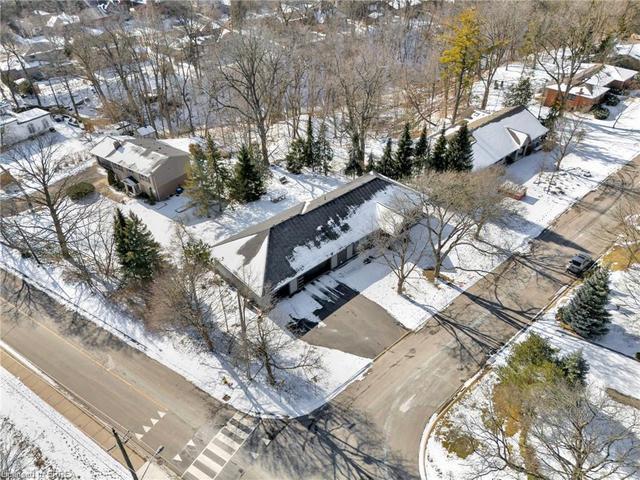 1 Gaywood Gardens, House detached with 4 bedrooms, 4 bathrooms and 6 parking in Brantford ON | Image 44