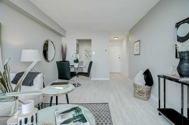1112 - 200 Lotherton Ptwy, Condo with 2 bedrooms, 1 bathrooms and 1 parking in Toronto ON | Image 20
