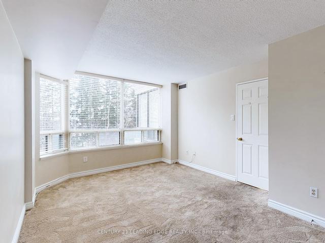 319 - 8501 Bayview Ave, Condo with 2 bedrooms, 1 bathrooms and 1 parking in Richmond Hill ON | Image 6