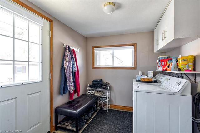 158 North Street, House detached with 2 bedrooms, 2 bathrooms and 5 parking in Southwest Middlesex ON | Image 24