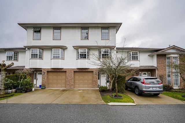 18 - 10045 154 Street, House attached with 3 bedrooms, 4 bathrooms and 2 parking in Surrey BC | Card Image