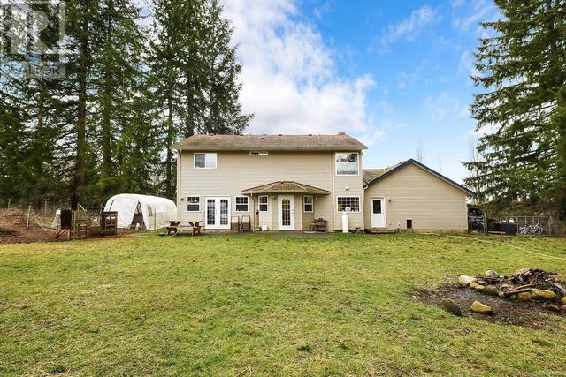 7522 Island Hwy N, House detached with 4 bedrooms, 3 bathrooms and 10 parking in Comox Valley C (Puntledge   Black Creek) BC | Image 45