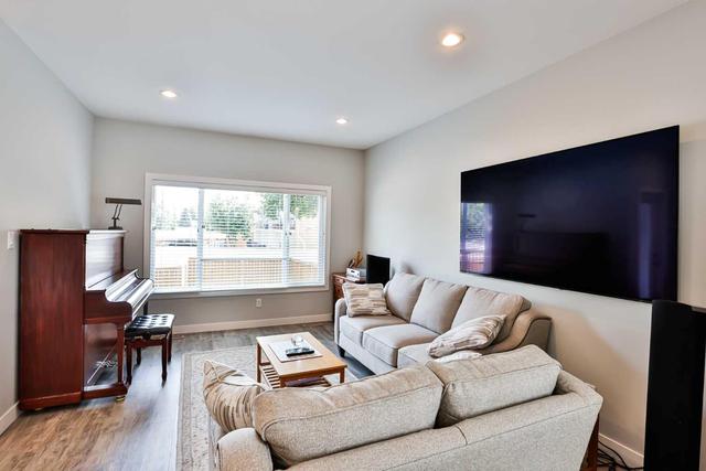 2810 Astra Street S, Home with 4 bedrooms, 3 bathrooms and 3 parking in Lethbridge AB | Image 11