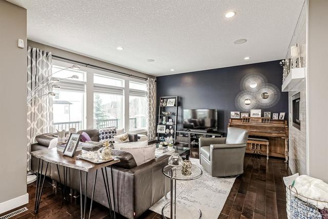 153 Mahogany Place Se, House detached with 6 bedrooms, 3 bathrooms and 4 parking in Calgary AB | Image 6