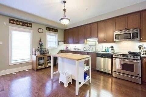10038 Keele St, House attached with 3 bedrooms, 3 bathrooms and 4 parking in Vaughan ON | Image 8
