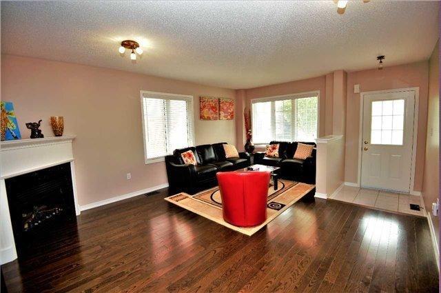 487 Grant Way, House semidetached with 3 bedrooms, 4 bathrooms and 3 parking in Milton ON | Image 5
