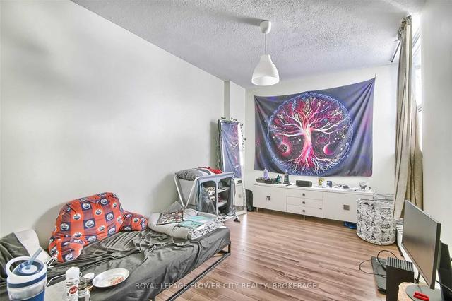 1707 - 530 Lolita Gdns, Condo with 3 bedrooms, 1 bathrooms and 1 parking in Mississauga ON | Image 11