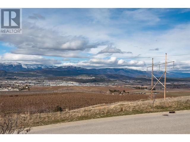 1585 Tower Ranch Boulevard, House detached with 4 bedrooms, 3 bathrooms and 4 parking in Kelowna BC | Image 31